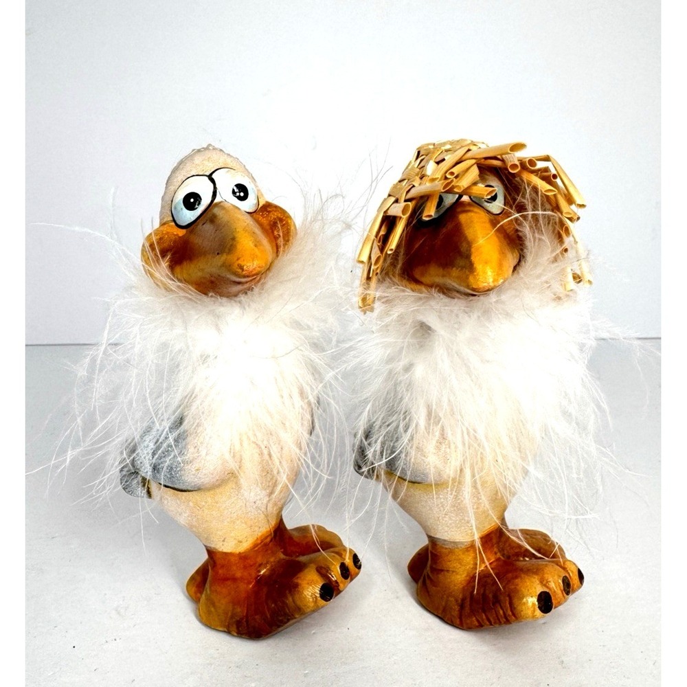 Vintage Pelican Figurines Set 2 Straw Hat Feather Beach‎ Coastal Decor